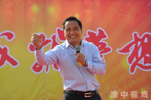 王国权高考励志演讲图片
